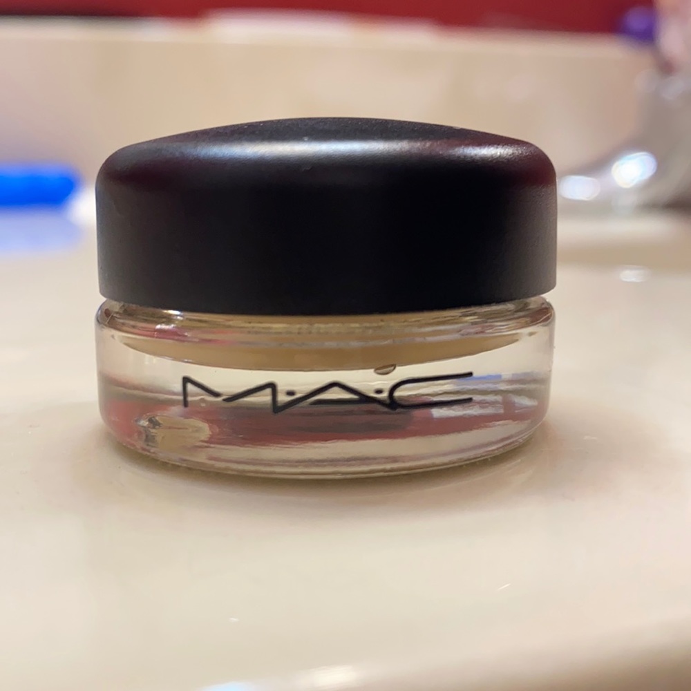 MAC Pro Longwear Paint Pot